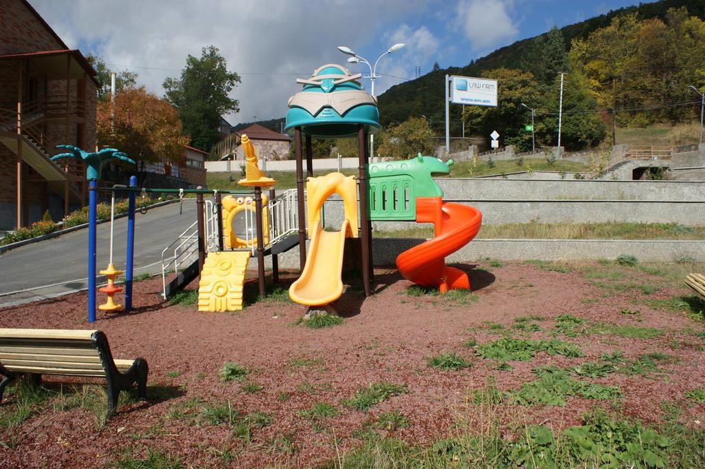 Tsaghkahovit Hotel Tsaghkadzor Esterno foto