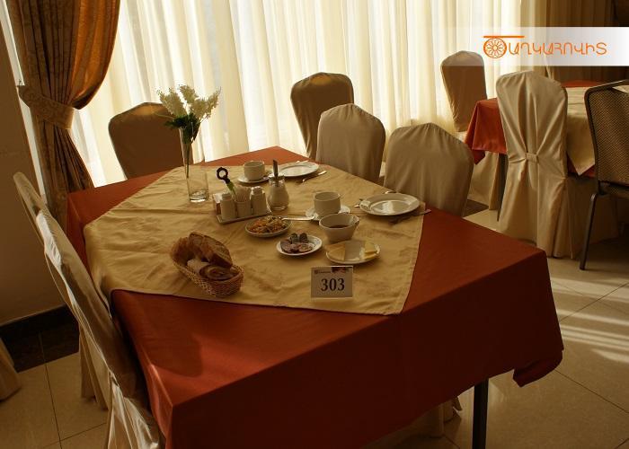 Tsaghkahovit Hotel Tsaghkadzor Esterno foto